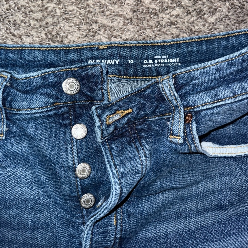 Old Navy High Rise Jean Shorts - Picture 2 of 3